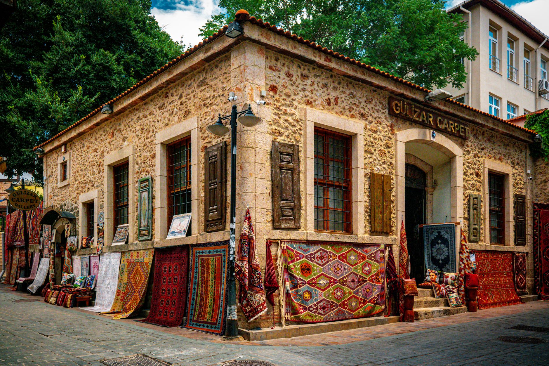 İzzet Erkek Kuaförü Yerel İşletme fotoğrafı 4