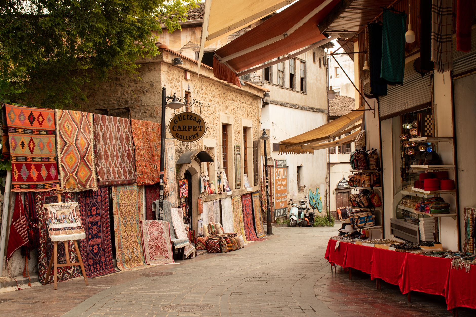 İzzet Erkek Kuaförü Yerel İşletme fotoğrafı 5